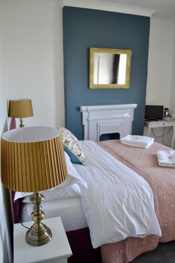 Hotel The Nags Head Lyme Regis Exteriér fotografie