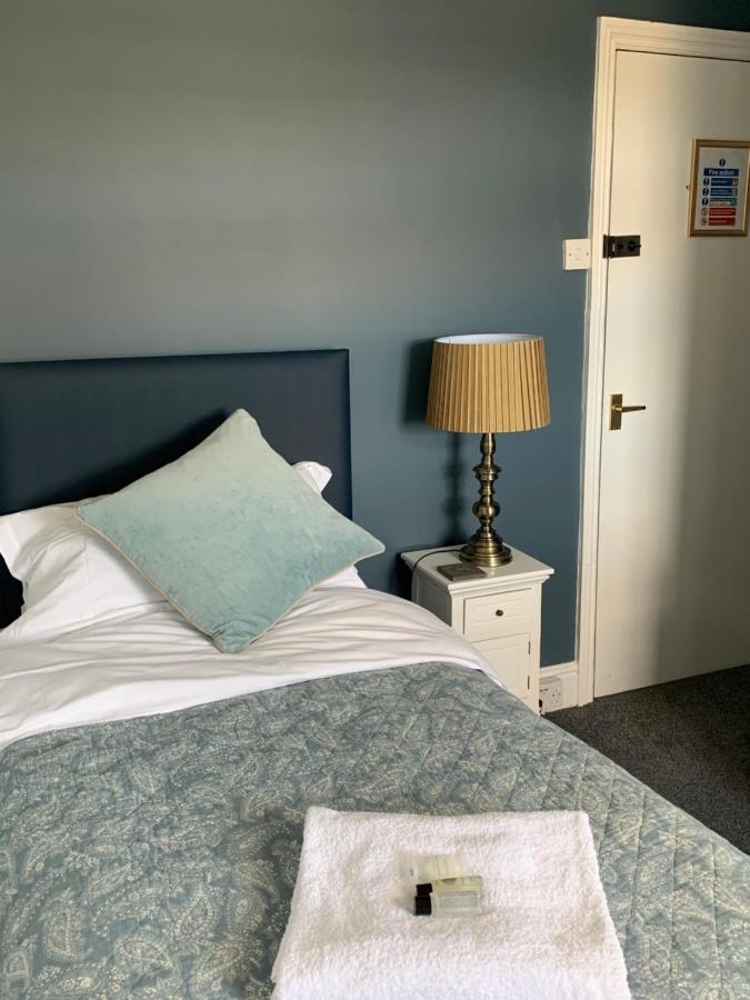 Hotel The Nags Head Lyme Regis Exteriér fotografie